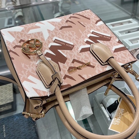 Michael Kors Mercer Medium Leather Messenger Buff Multi - Picture 11 of 16